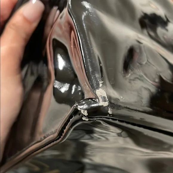 THE PALM DUBAI Black Atlantis Tote Bag - Picture 6 of 6